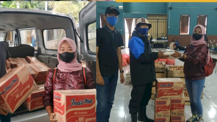 Kader Demokrat salurkan bantuan kepada korban banjir bandanh di Batu/Ist