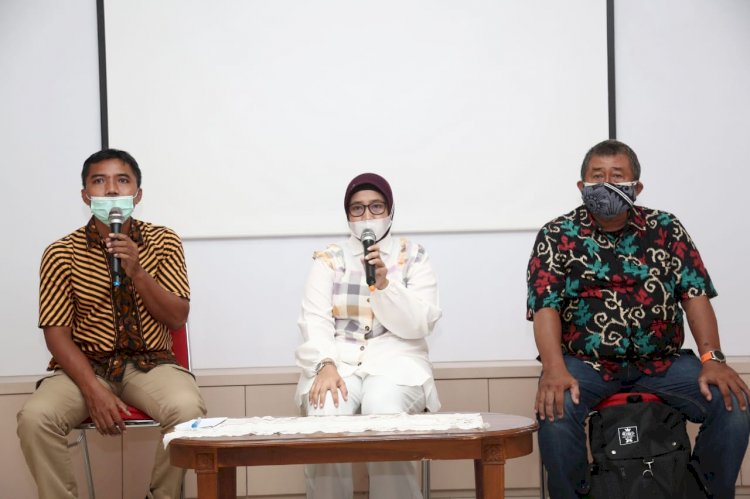 Pansel Direksi PD Rumah RPH saat jumpa pers/RMOLJatim