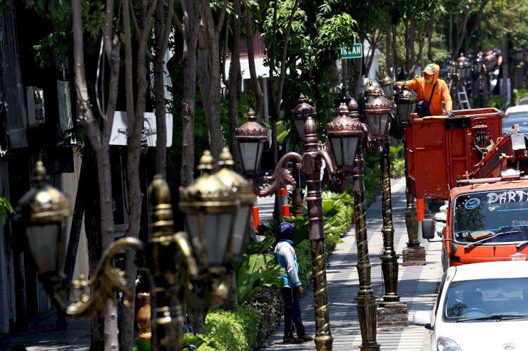 Kawasan Jalan Tunjungan mulai dipercantik dengan lampu penerangan/ist