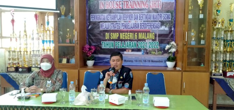 Kepala Dinas Pendidikan dan Kebudayaan (Disdikbud) Kota Malang, Suwarjana SE MM saat Memberikan Sambutan/Ist