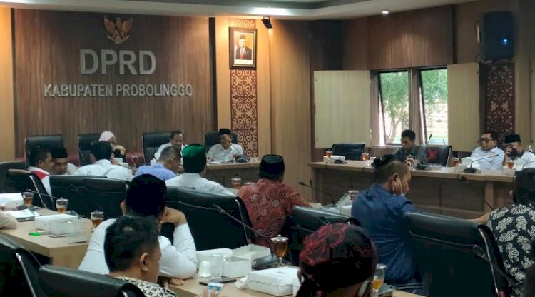 Suasana hearing DPRD Kabupaten Probolinggo dengan AMTP/RMOLJatim