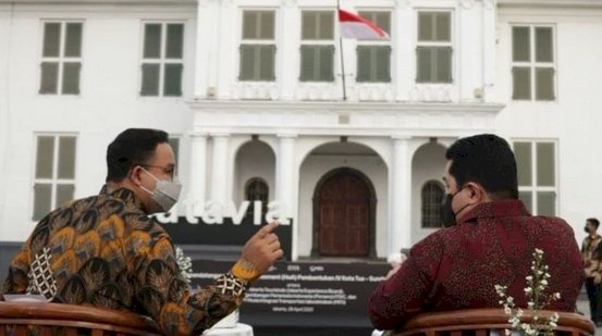 Gubernur DKI Jakarta Anies Baswedan dan Menteri BUMN Erick Thohir/Net