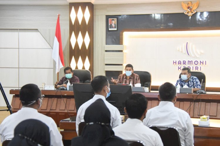 Walikota Kediri, Saat di Depan Ratusan CPNS/RMOLJatim