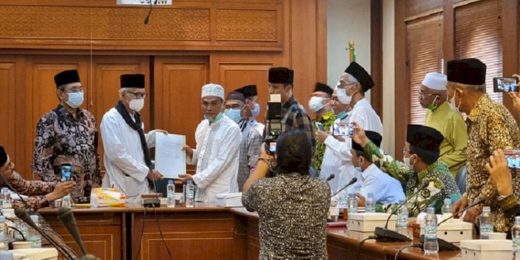 Rais Aam KH Miftachul Akhyar saat menerima kedatangan 27 PWNU di kantor PBNU/RMOL