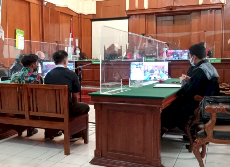 suasana sidang pembacaan tuntutan kasus penganiyaan jurnalis Tempo/RMOLJatim