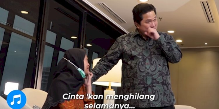 Menteri Badan Usaha Milik Negara (BUMN), Erick Thohir bersama penyandang disabilitas Nurlela/Repro