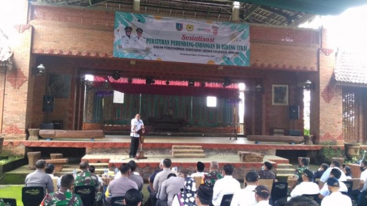 Pemkab Jombang sosialisasi ketentuan perundang-undangan di bidang cukai di tempat wisata sekaligus penginapan Kampoeng Djawii Dusun Gondang, Carangwulung, Wonosalam/Ist