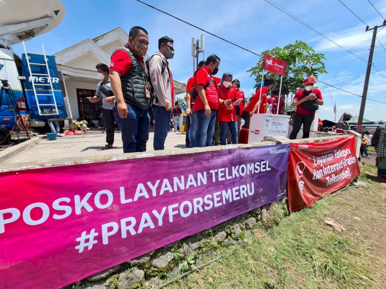 Telkomsel sediakan wifi gratis dan telepon gratis untuk warga di wilayah Erupsi Gunung Semeru/Ist