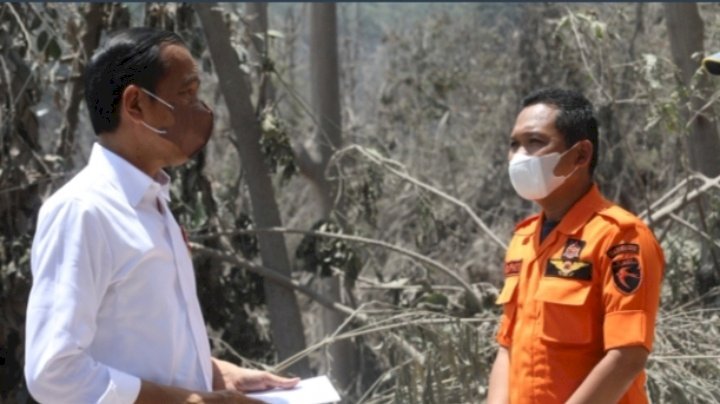 Bupati Thoriq saat mendampingi Presiden Jokowi / ist