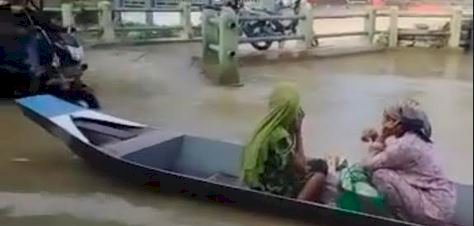 Warga terdampak Banjir/ rmol jatim