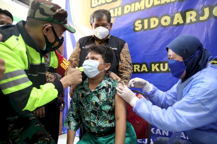 Vaksinasi di SDN Sidokumpul/RMOLJatim