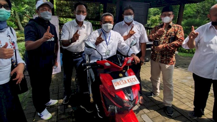Unesa Launching Sepeda Motor Elektrik Bagi Disabilitas/Ist