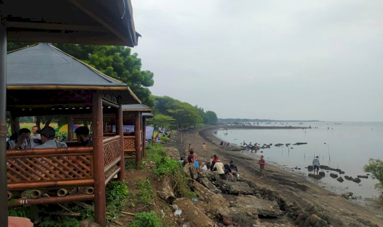 Lokasi Pantai Pesona yang dinikmati oleh para wisatawan/RMOLJatim