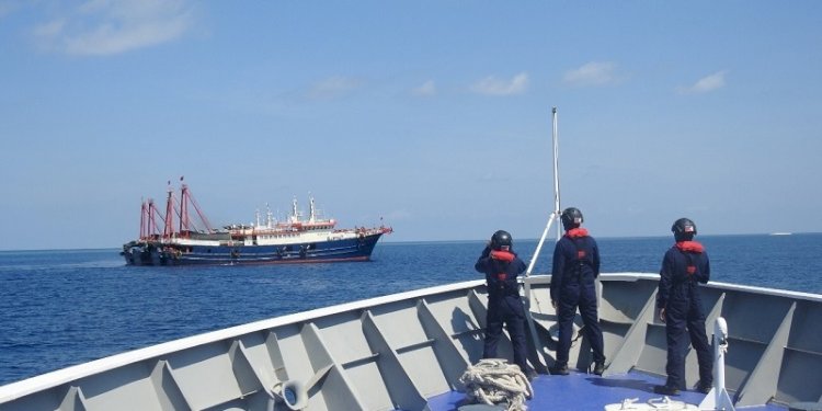 Pasukan Penjaga Pantai Filipina menemukan beberapa kapal penangkap ikan China di wilayah Laut China Selatan pada 27 April 2022/Ist