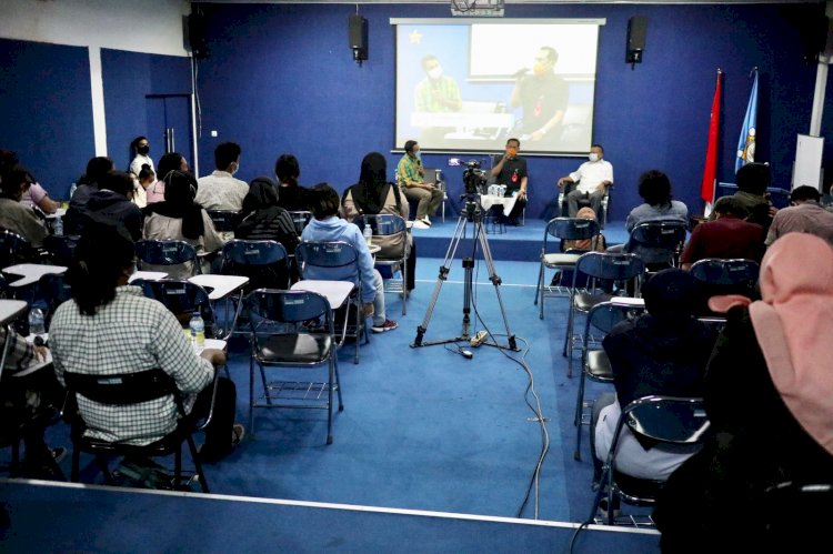 Kuliah Umum Big Data and Contamporery Media di ruang Multi Media kampus Stikosa - AWS, Senin (3/1)/ist