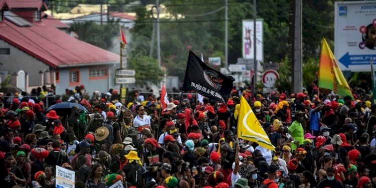 Aksi protes di depan rumah sakit di Guadeloupe Karibia/Net