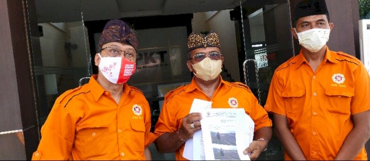 Dewan Pimpinan Daerah Prajaniti Hindu Indonesia (DPD PHI) Provinsi Jawa Timur melaporkan dugaan penistaan agama.