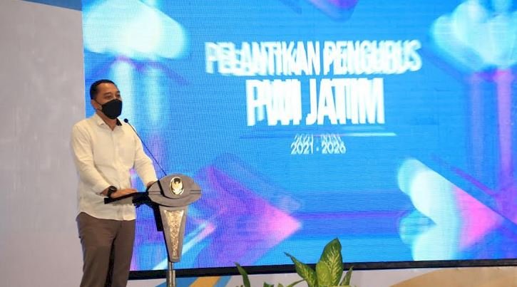 Wali Kota Eri menghadiri pelantikan PWI Jatim/ist