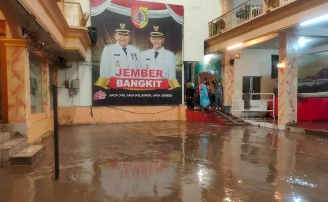 Banjir terjang rumah pribadi Bupati Jember/RMOLJatim