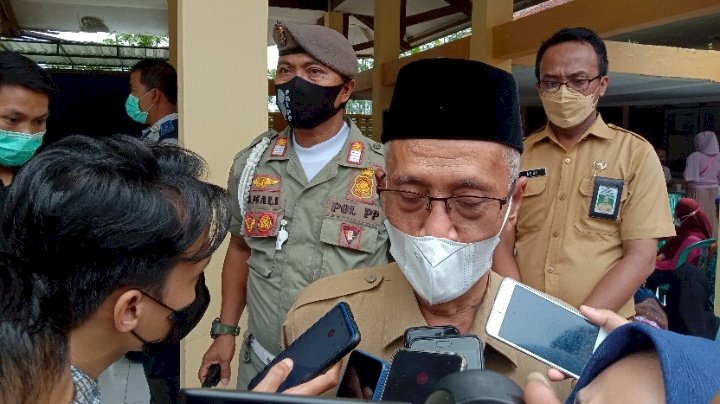 Bupati Bondowoso, KH Salwa Arifin saat dikonfirmasi sejumlah media/RMOLJatim