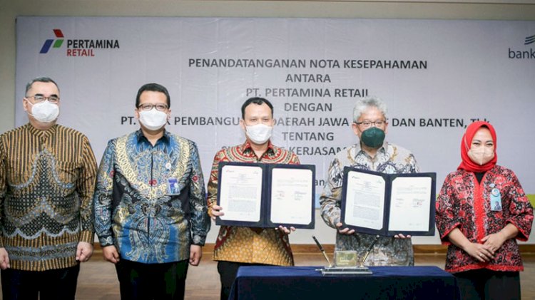 Penandatanganan kerjasama bank bjb dengan Pertamina Retail./Dok