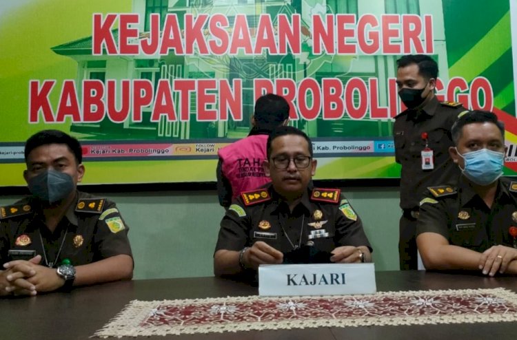 Kejari Kabupaten Probolinggo saat merilis satu anggota DPRD Kabupaten Probolinggo sebagai tersangka/Ist