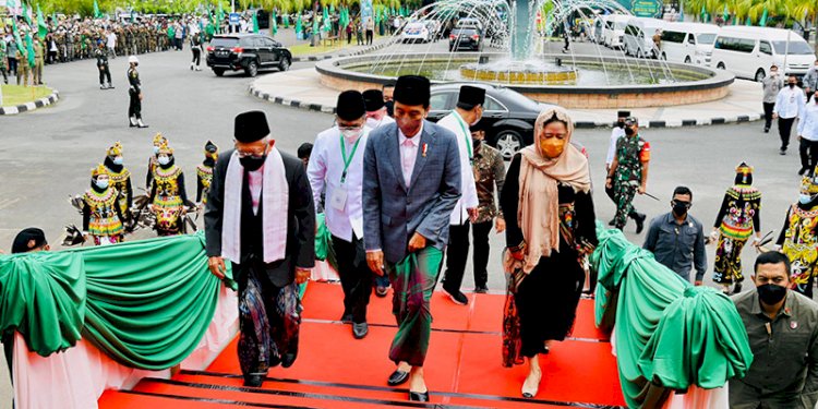 Presiden Jokowi, Wapres Maruf Amin dan Ketua DPR RI Puan Maharani saat hadiri pengukuhan PBNU di Balikpapan, Kalimantan Timur/Ist