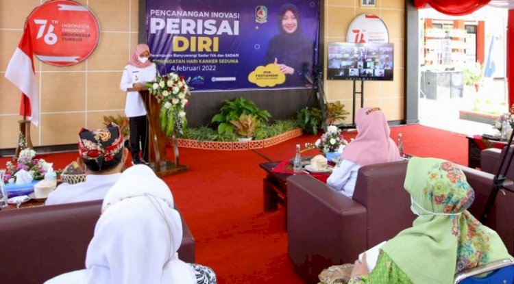 Bupati Banyuwangi Ipuk Fiestiandani saat peluncuran program Perisai Diri di Kantor Camat Gambiran (RMOLJatim/Humas Pemkab Bwi)