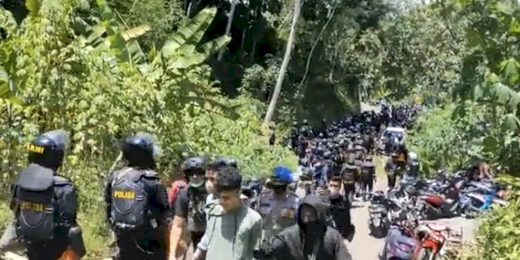 Pengerahan aparat hukum mengamankan warga Desa Wadas yang menolak pembangunan Bendungan Bener/Repro