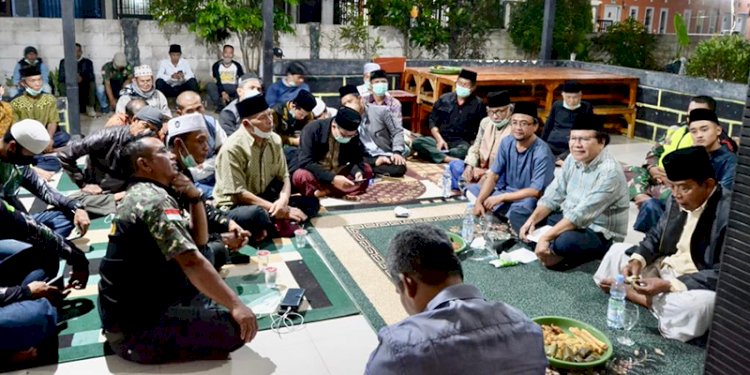Ekonom senior Rizal Ramli tukar pandangan dengan masyarakat Cililin di Pondok Pesantren Darul Imtiyaz/Ist