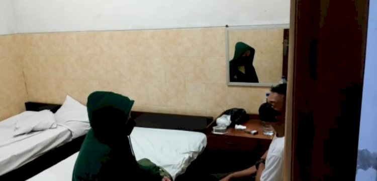 Pasangan bukan suami isteri terkena razia malam Valentine di kamar hotel/RMOLJatim