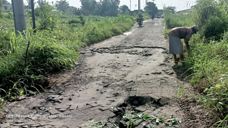 Jalan ambles menuju Rusunawa, Surabaya