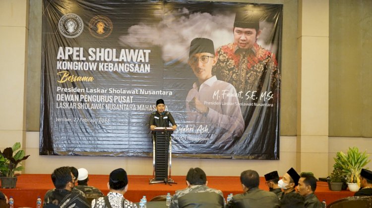 Presiden Laskar Sholawat Nusantara (LSN) Muhamad Fawaid saat menggelar orasi peringatan Isra Miraj di Jember/ist