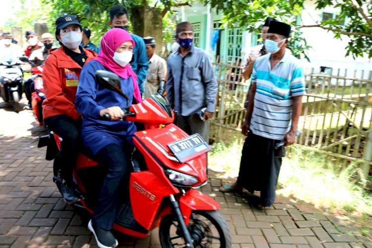 Gubernur Jawa Timur, Khofifah Indar Parawansa mengajak Ketua DPR RI Puan Maharani menyambangi Pulau oksigen di  Gili Iyang di Kabupaten Sumenep/ist 