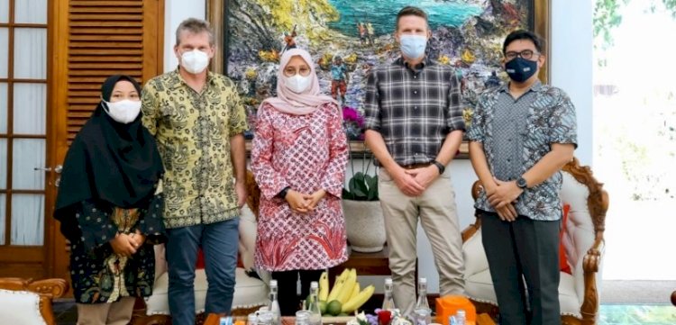 Bupati Ipuk Fiestiandani menerima kunjungan Wakil Dubes Norwegia untuk Indonesia, Bjornar Hotvedt di Banyuwangi/RMOLJatim