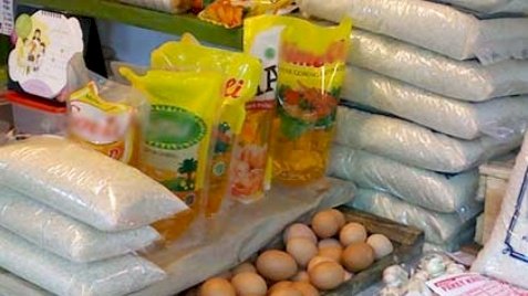 Harga bahan pokok yang terus naik/ net