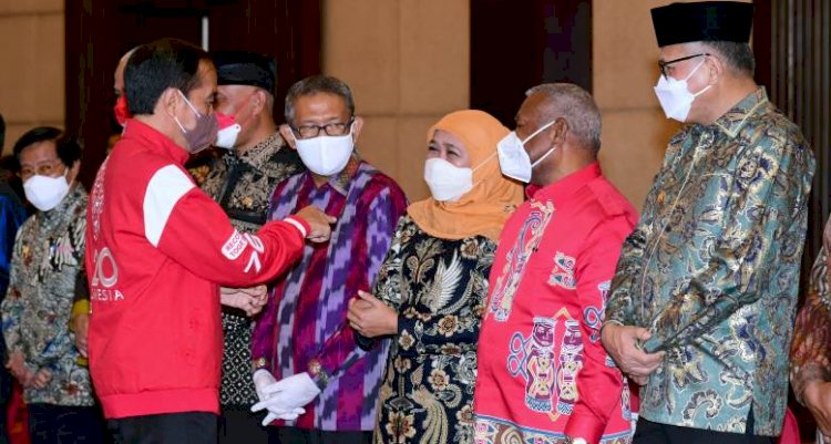 Khofifah Indar Parawansa saat menghadiri Rapat Terbatas Pengarahan Presiden Jokowi kepada para Gubernur se-Indonesia di Kalimantan Timur/RMOLJatim