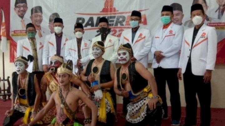 Tari Bambangan Cakil saat Rakerda DPD PKS Kabupaten Ngawi