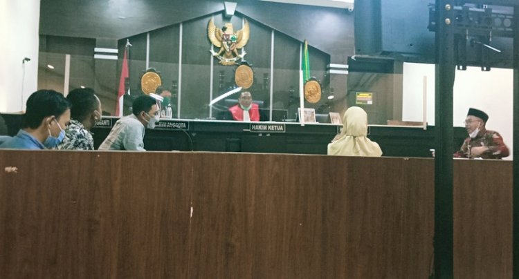 Suasana sidang gugatan proyek wastafel di Pengadilan Negeri Jember/RMOL Jatim