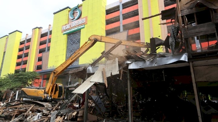 Bangunan TPS Pasar Turi dirobohkan/RMOLJatim