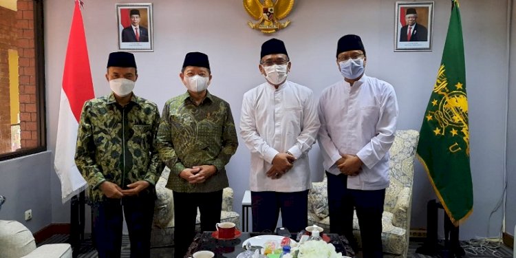 Ketua Umum DPP PPP Suharso Monoarfa bersama Ketua Umum PBNU KH Yahya Cholil Staquf dan didampingi Sekjend PBNU Saifullah Yusuf dua pekan lalu/RMOL