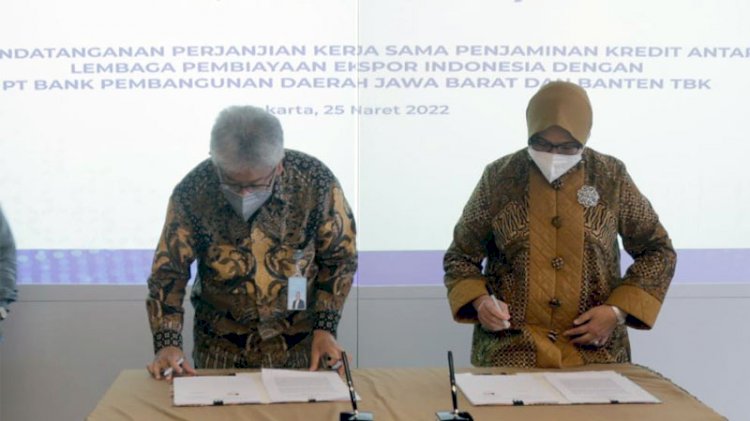 Penandatangan kerjasama bank bjb dengaPenandatangan kerjasama bank bjb dengan LPEi di Jakarta, Jumat (25/3)./Dokn LPEi di Jakarta, Jumat (25/3)./Dok