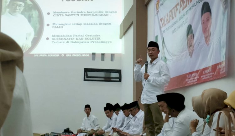 Ketua DPC Gerindra Kabupaten Probolinggo, Ahmad Zubaidi saat memberikan arahan pada pengurus Gerindra di Graha Anwar Sadad. /RMOL Jatim