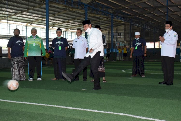 Bupati Lamongan Yuhronur Efendi hadiri turnamen futsal/Ist