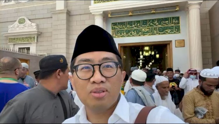 Ketua Komisi VI DPR RI Faisol Riza saat menjalankan ibadah umrah/RMOLJatim