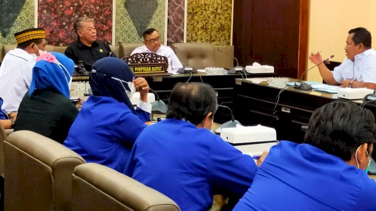 Pertemuan dengan DPRD Jatim