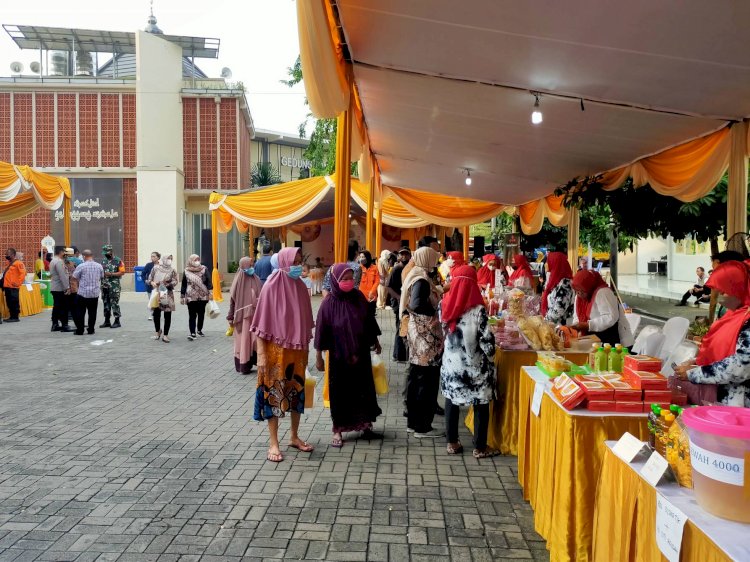 Pasar Gotong Royong di Gelanggang Remaja Surabaya/ist