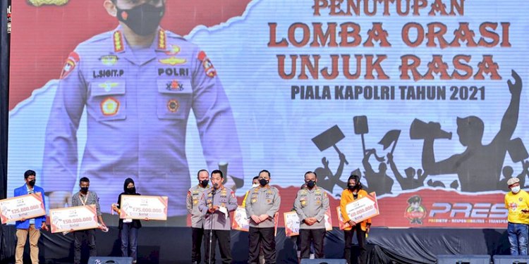 Kapolri Jenderal Listyo Sigit Prabowo menyampaikan sambutan dalam acara penutupan lomba orasi/Net