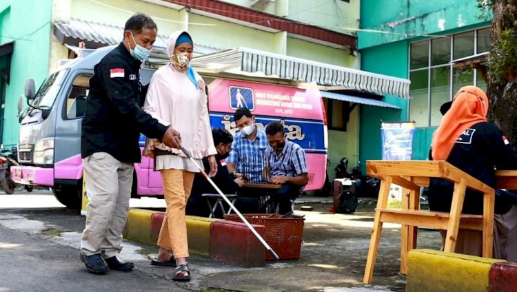 Seorang penyandang disabilitas saat memakai Jeneta MU/istimewa