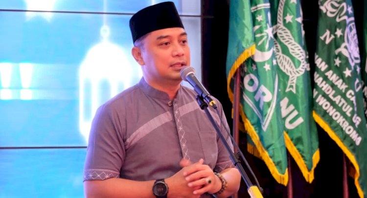 Wali Kota Eri memberikan pengarahan dalam Pembukaan Festival Ramadan 1443 H MWCNU Wonokromo di Marvel City Mal, Surabaya/ist